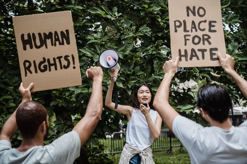 Representasi visual saka gyűlöletcsoport